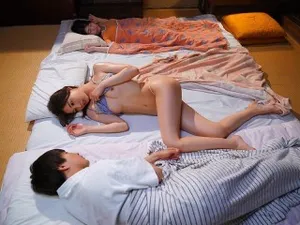 Tôi xoa ngực cô ấy, lắng nghe cô ấy hát, rồi tôi lột đồ cô ấy ra và bắt đầu quan hệ tình dục với cô ấy…