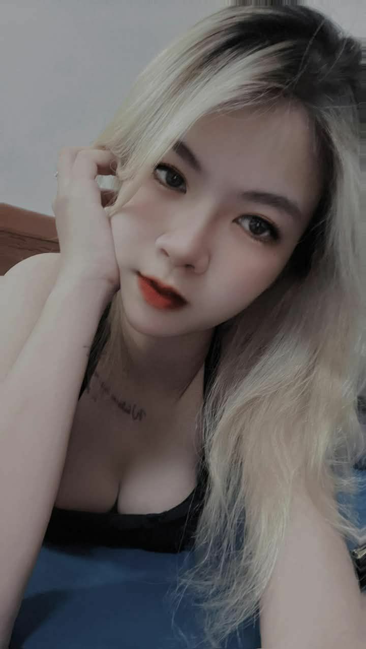 Cô gái ngực to xinh đẹp đang bú cu ~ dáng đẹp, đặc biệt thích cười, với một cây gậy lớn ở nhiều tư thế...